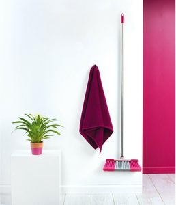 Ensemble de balayage : Balai à long manche avec brosse robuste pour le nettoyage domestique - Product Image 4