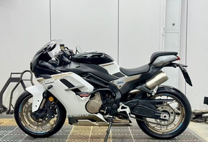 Meilleures ventes 2026 CFMOTO 500SR VOOM Moto Urbaine et de Piste - Moteur bicylindre en parallèle (43 Nm), ABS à double canal - Product Image 4
