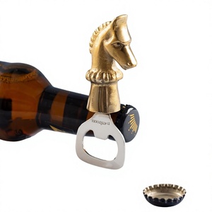 Ouvre-bouteille manuel mini robuste en aluminium avec design tête de cheval pour sodas, boissons gazeuses, lait et usage en cuisine - Product Image 4