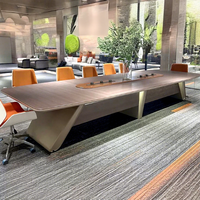 Ensemble de mobilier de bureau moderne : bureau, table de salle de conférence, table de conseil d'administration, table de réunion, tables et chaises de conférence