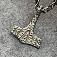 Colliers pendentifs en acier inoxydable électroplaqué personnalisés style viking rétro européen et américain 2024 avec chaîne en bambou, très tendance