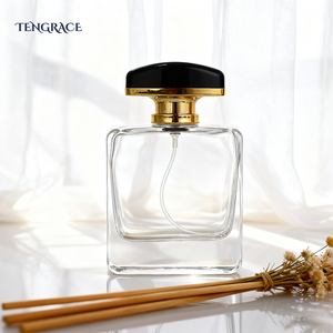 Elegante <span class=keywords><strong>Perfume</strong></span> EDP para <span class=keywords><strong>Mujer</strong></span> en Botella de Vidrio Cuadrada Transparente con Tapa Dorada y Negra, Logotipo Personalizado y Marca Privada - Product Image 4
