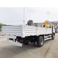 Mini grue montée par camion avec les camions à benne basculante se pliants de bras avec la grue