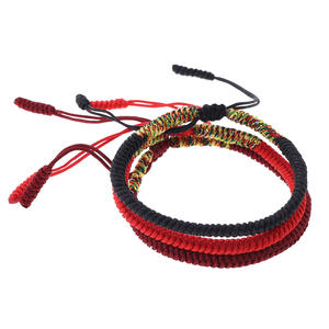 男性と女性のための手作りの調節可能な結び目赤いロープラッキーブレスレット編組マクラメ仏教チベットブレスレット - Product Image 3