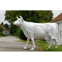 Statue de vache laitière en résine de fibre de verre de taille réelle de couleur rouge décorative d'extérieur faite à la main à vendre
