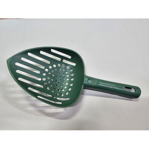 Herramienta para la gestión de desechos caninos con mango de largo alcance y disponible como producto personalizable para mascotas para marcas - Product Image 6