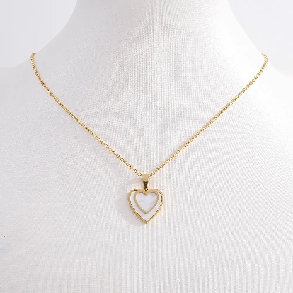 Custom Waterproof Charm Heart Natural Shell Pendant Chain Necklace 18k Plated Stainless Steel Collar Necklace Chic Jewelry