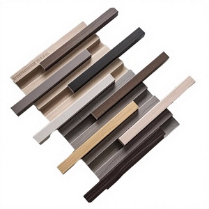 Tubos Cuadrados de WPC Coextruido de Segunda Generación, Impermeables, Anti-Tieras, con Vetas de Madera, Huecos, para Decoración de Villas, Estilo Europeo y <span class=keywords><strong>Mexicano</strong></span> - Product Image 3