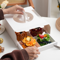 Boîte à pâtisserie personnalisée avec poignée blanche, tiroir coulissant, fenêtre transparente et insert à 4 compartiments pour mousse et pâtisserie