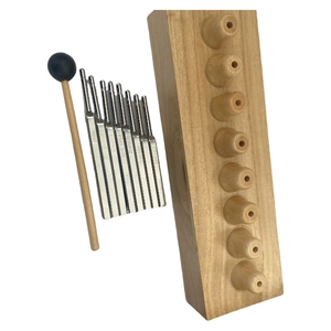 Kit de 8 diapasons en gros avec base en bois résonnante, instrument de thérapie par vibration sonore pour la méditation et le yoga - Product Image 3