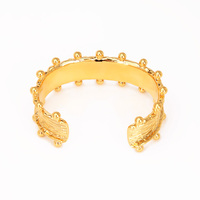 Bracelet manchette large style EURO USA avec rivets, mini-billes et texture brossée, en laiton doré, bijoux vintage