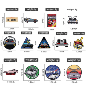 Spilla smaltata Ritorno al futuro, Macchina del tempo auto retrò, Spille per film di fantascienza, Distintivo da giacca, Gioiello regalo per fan e amici - Product Image 2