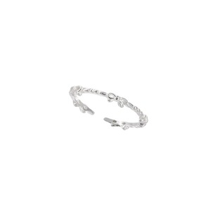 Anillo Delgado de Plata de Ley S925 con Diseño de Lazo para Mujer, Diseño de Nicho con Capas Incrustadas en Forma de Corazón, Sensación Fresca, Ligera y de Lujo de Alta Gama - Product Image 5