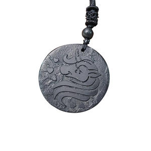Pendentif en Shungite Russe Antique Fait Main en Pierre Naturelle Pure 35-40mm, Vente en Gros de Pierres Naturelles – Approvisionnement Direct Usine - Product Image 2