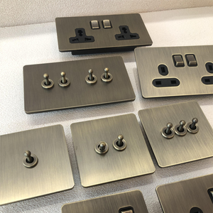 LangYeao Wand montage Retro-Stil Licht Kippschalter Hotel Edelstahl UK EU-Buchsen USB Typ-c Grün Bronze für Zuhause - Product Image 4