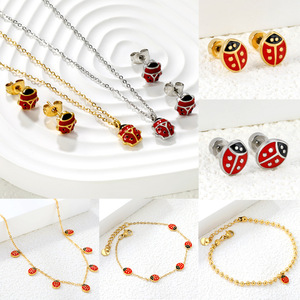 Conjunto de Joyería Ladybug, Collar, Aretes y Pulsera de Acero Inoxidable, Regalo para Mujer, Diseño de Insecto a la Moda - Product Image 1