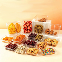 Boîte en plastique transparente PET carrée empilable avec couvercle à clipser pour l'emballage de produits de boulangerie, de collations, de gaufrettes, de produits d'épicerie et de marchés