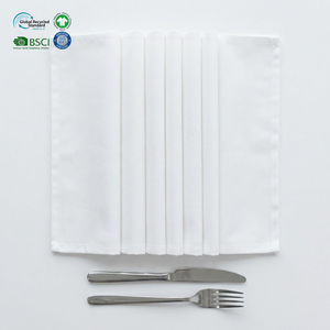 Servilletas de Cena Blancas Resistentes a las Manchas, Impermeables y Ecológicas de 18x18 Pulgadas, Mezcla de Polialgodón para Restaurantes y Hoteles Comerciales - Product Image 1