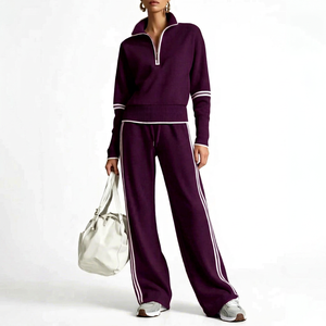 Conjunto Deportivo Oneten para Mujer, Color Granate, con Cierre de Cremallera, 2 en 1, Cuello Alto, Top de Manga Larga a Rayas y Pantalones Anchos - Product Image 1