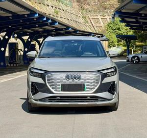 <span class=keywords><strong>Audi</strong></span> Q4 E-tron 40 SUV électrique d'occasion 2024, longue autonomie, version premium, prêt à l'exportation, gris sur noir - Product Image 1