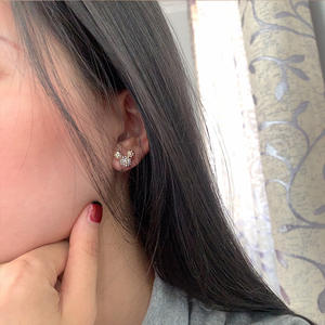 أقراط متدلية كورية أنيقة مطلية بالذهب ومرصعة بالألماس والأحجار الكريمة، أقراط على شكل حيوانات كرتونية لطيفة مثل ميكي ماوس للنساء والفتيات - Product Image 5