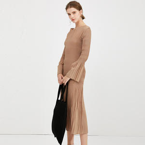 Vestido <span class=keywords><strong>de</strong></span> primavera-verano <span class=keywords><strong>de</strong></span> manga acampanada, ajustado, adelgazante, cuello ancho, largo medio, plisado, 2022 - Product Image 3