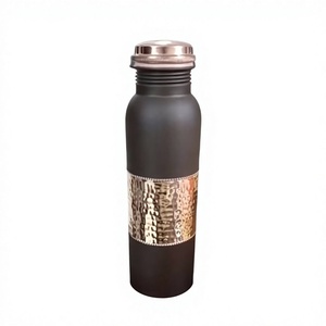 Botella de Agua Unisex Moderna de Cobre Negro Mate a Prueba de Fugas con Agarre Martillado y Tapa de Rosca para Gimnasio y Uso al Aire Libre - Product Image 1