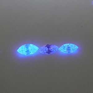 Diamante Natural Facetado Corte Marquise con Fluorescencia Certificado Color D para Joyería - Product Image 3