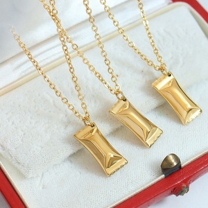 Collana con Ciondolo a Forma di Caramella in Acciaio Inossidabile Placcato Oro 18k di Alta Qualità, Impermeabile, in Acciaio al Titanio Liscio per Ragazze - Product Image 3