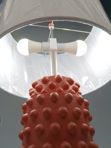 Lámpara de Mesa Moderna y Sencilla para Hotel, Modelo <span class=keywords><strong>Orange</strong></span> Lake, con Cuerpo de Resina y Pantalla de Lino, Base AC E26, para Decoración e Iluminación de Sala de Estar - Product Image 4