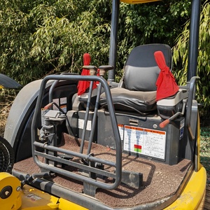 Venta de excavadora de cadenas Komatsu de 3 toneladas usada a bajo precio, excavadora Komatsu PC35MR usada con cabina abierta. - Product Image 2