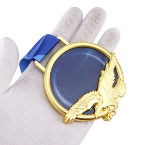 Medaglie in Cristallo con Design Aquila da 8cm, Retro Vuoto per <span class=keywords><strong>Logo</strong></span> e Lettere Personalizzate, Medaglie Commemorative con Anello Dorato - Product Image 1