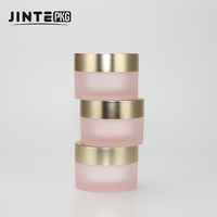 Nouveau pot en plastique acrylique givré à double paroi de couleur rose et bouteille acrylique avec bouchon noir mat doré pour les ensembles cosmétiques