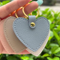 Porte-clés en forme de cœur multicolore, breloque de sac en PU, porte-clés de voiture avec logo personnalisé, idéal pour les cadeaux promotionnels d'entreprise