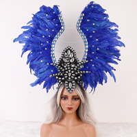 Coiffe en plumes bleues avec ornements en strass pour défilé de Samba, festival brésilien, spectacle de danse sur scène, fête ou show