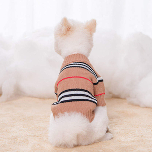 Luxuriöser Designer-Hundepullover Maßgefertigte Winter-Strickjacke mit Druckmuster Wollmaterial Warme Haustierkleidung für Welpen und Katzen - Product Image 2