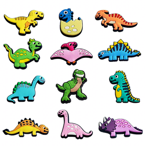 Chaussures tendance et stylées en forme de <span class=keywords><strong>dinosaure</strong></span> Tyrannosaurus Rex avec ornements à boucle florale en PVC DIY Transfrontalier MQ020 Chine - Product Image 1