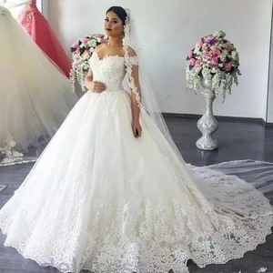 Abito da <span class=keywords><strong>Sposa</strong></span> FA180 Stile Principessa con Spalle Scoperte, Gonna a Palloncino, Applicazioni in Pizzo e Perline con Maniche - Product Image 1