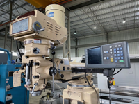 Fraiseuse verticale CNC universelle automatique de moyenne capacité pour le travail de l'acier