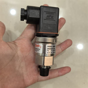 Manomètre Dan Foss MBS 060G5915, 0-10 bar 0-145 psi, 4-20 mA 2 fils, G1/4 DIN 3852-E 43650A Prise Pg9 IP65 - Product Image 2
