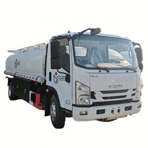 Camion-citerne ISUZU 6000 litres 4x2 à bas prix pour la vente - Product Image 1
