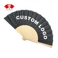 Vente en gros 23 cm Chine ventilateur de mariage décoration en bois ventilateur de main portable personnalisé pour cadeaux promo