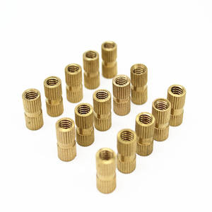 4*10 écrous de <span class=keywords><strong>fer</strong></span> à <span class=keywords><strong>souder</strong></span> en cuivre <span class=keywords><strong>pour</strong></span> meubles sur mesure écrous d'insertion thermofusibles à filetage en laiton moleté - Product Image 3