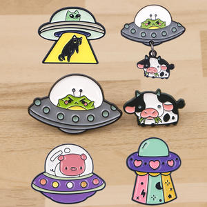 6款卡通飞碟外星动物太空胸针徽章衣服背包软珐琅翻领别针万圣节朋友饰品 - Product Image 1