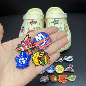 Accessoires de chaussures de sport de hockey nord-américain très demandés et décorations de chaussures à motif de badge d'équipe de la LNH pour les fans de la LNH - Product Image 4