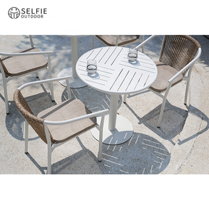 Muebles de Jardín Modernos, Juego de Comedor de Ratán, Mesa de Comedor, Sillas de Restaurante Cómodas, Sala de Estar al Aire Libre, Patio, Parque, Villa - Product Image 1