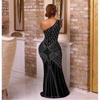 GX6818 Nouvelle Collection 2026 – Robe Longue de Soirée Sexy à Épaule Unique et Strass pour Clubbing