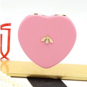 Miroir de maquillage en cuir personnalisé, mini miroir de poche abeille, cadeaux de mariage pour invités, miroir pliable double face portable, vente en gros - Product Image 4