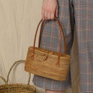 Bolso de mimbre sencillo y adorable para mujer, diseño de transporte con forro de lona de algodón de dos capas, hecho a mano en Vietnam - Product Image 5