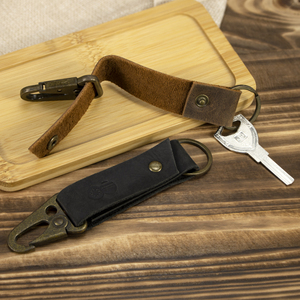 Llavero Personalizado de Cuero Genuino de Grano Completo, Estilo Vintage, <span class=keywords><strong>con</strong></span> Logotipo Grabado, Llavero de Cuero Genuino Premium y Duradero <span class=keywords><strong>con</strong></span> Gancho para Hombre - Product Image 2